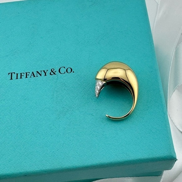RARE Vtg. Peretti Tiffany & Co. Claw Talon Ring in 18k with Platinum & Diamonds - Picture 1 of 9